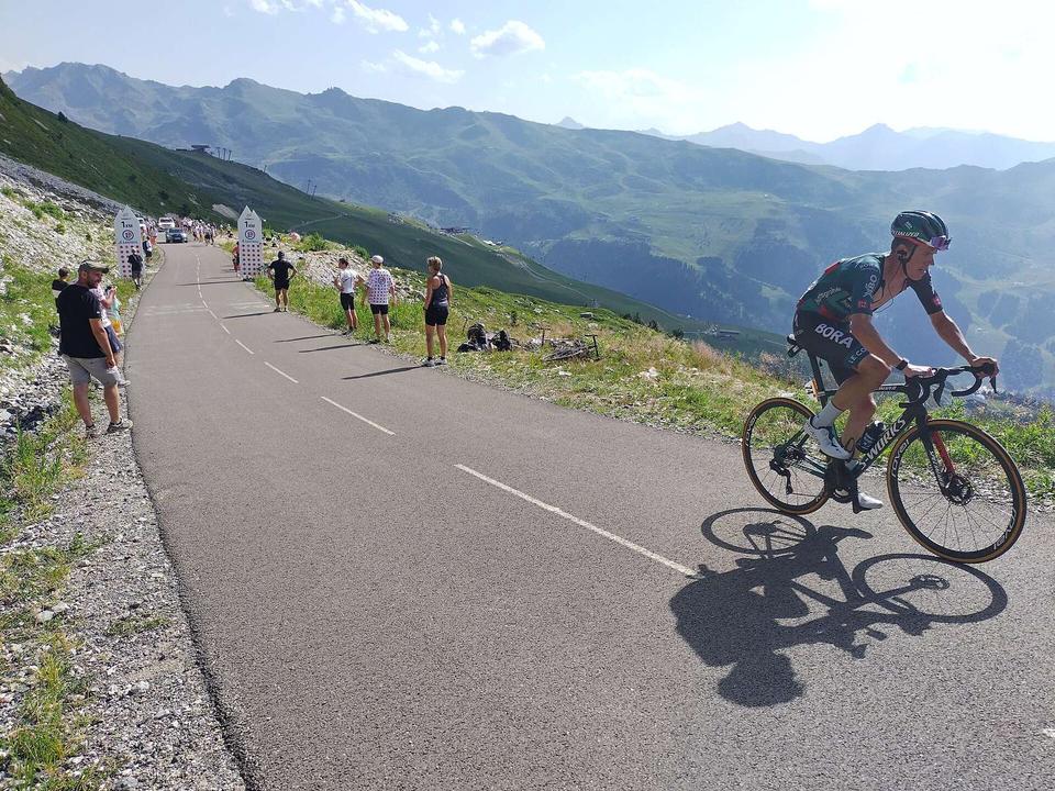 Bob Jungels im Anstieg des Col de la Loze (Tour de France 2023)