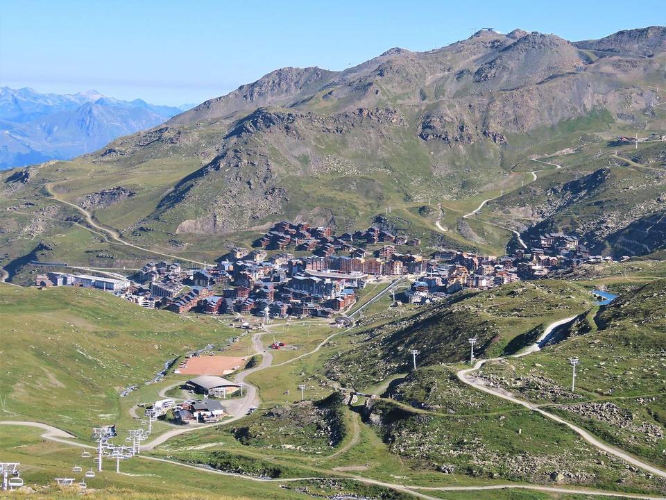 On the road: Val Thorens from Moûtiers