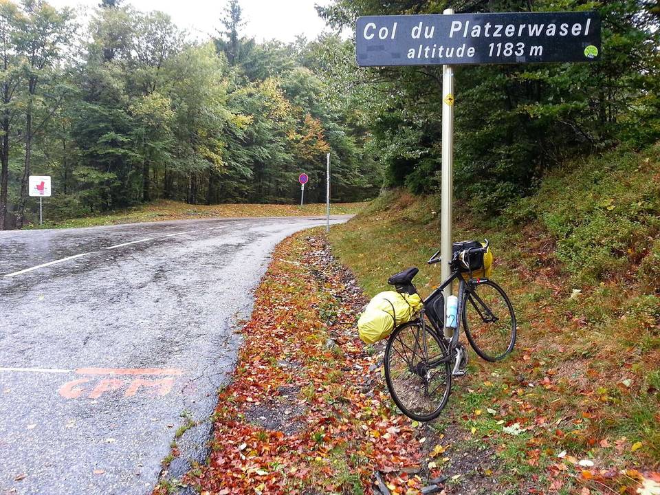 En haut du col !