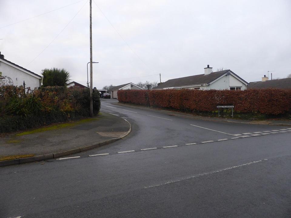 The entrance to Maes yr Orsedd estate
