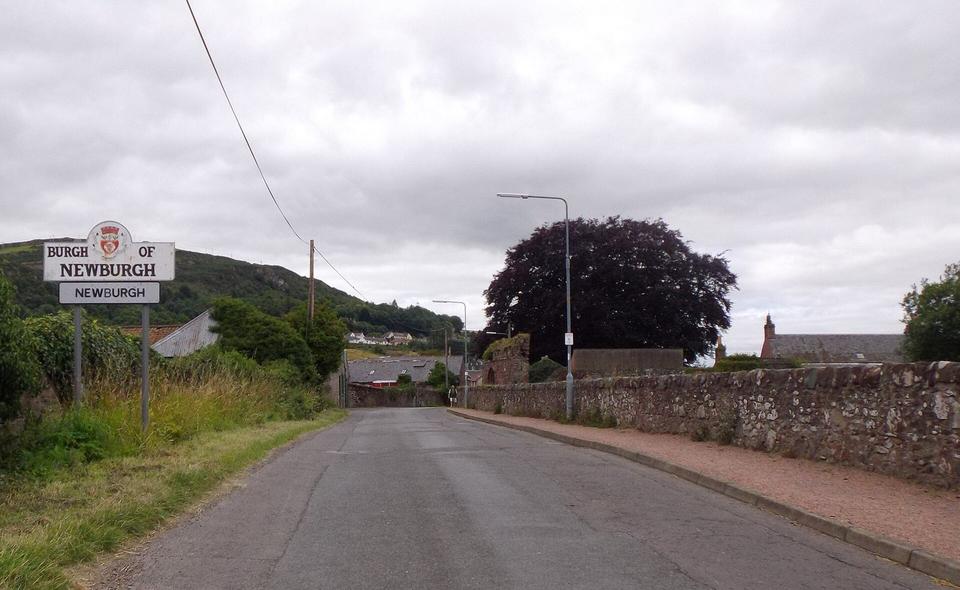 Entrance to Burgh of Newburgh (Fife)
