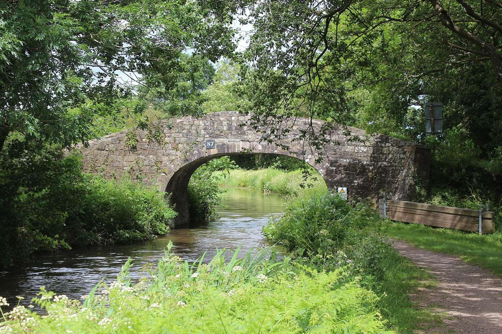 Poplar Bridge, Mon &amp; Brec Canal