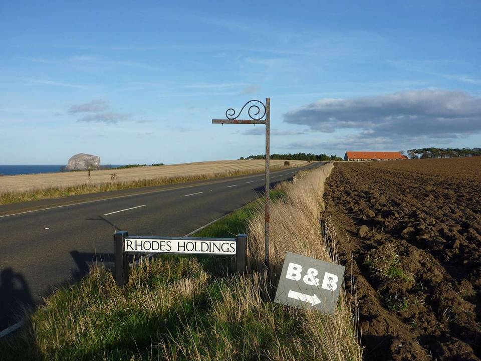 East Lothian Landscape : The A198 at Rhodes Holdings Road-end