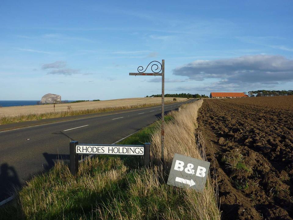 East Lothian Landscape : The A198 at Rhodes Holdings Road-end