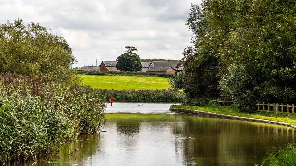 Trent &amp; Mersey Canal