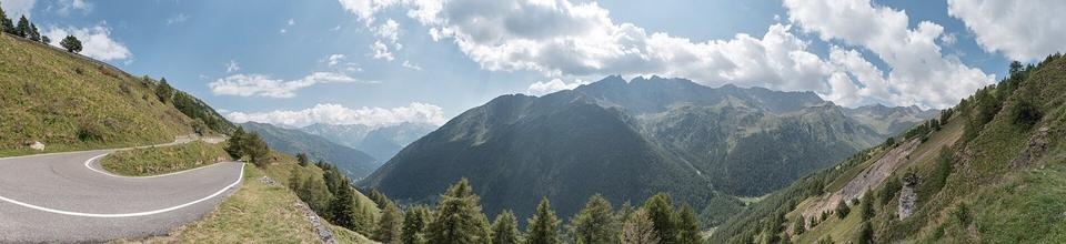 On the road: Gavia Pass from Ponte di Legno