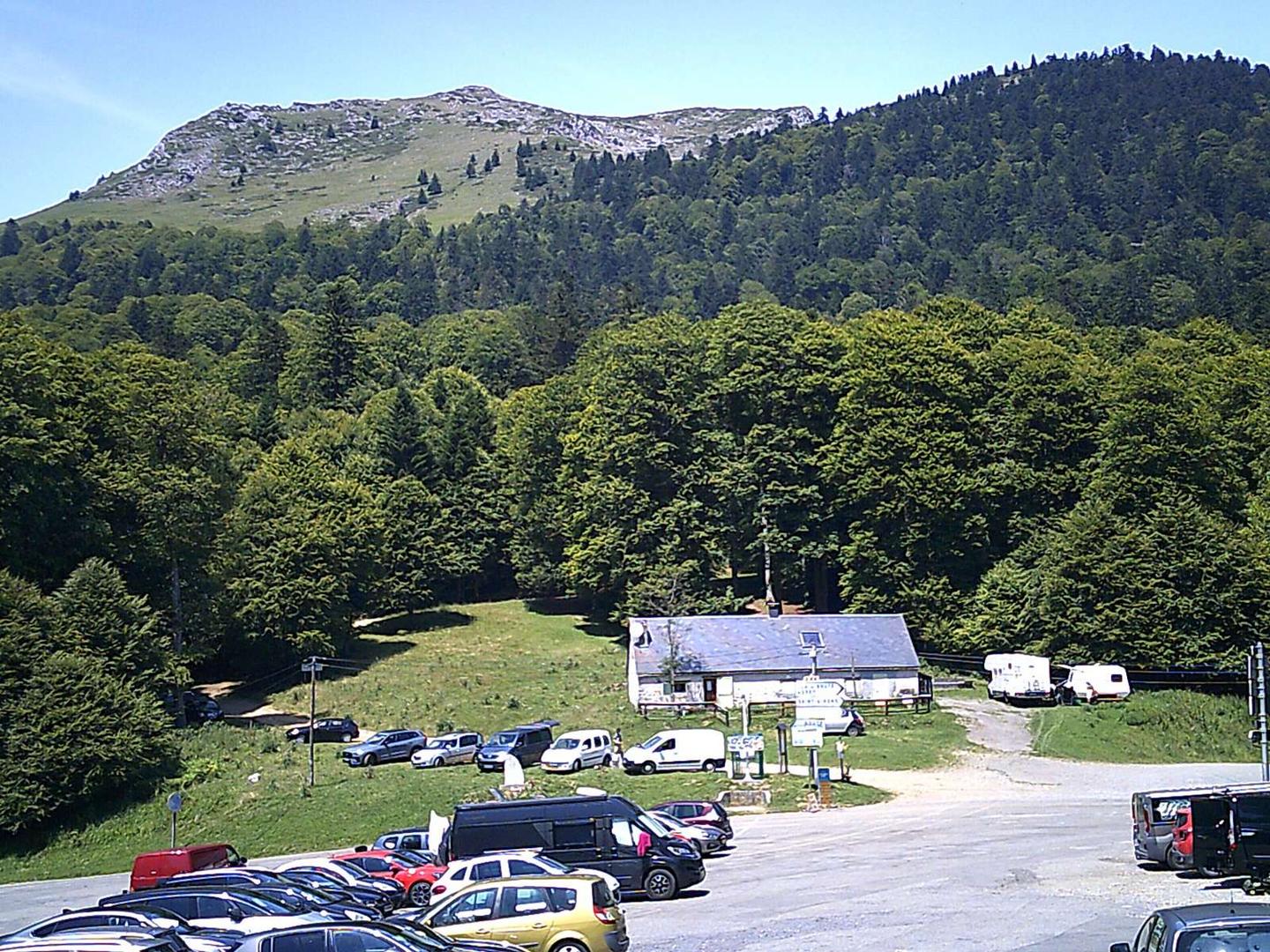 Parking et départ de sentiers de randonnée