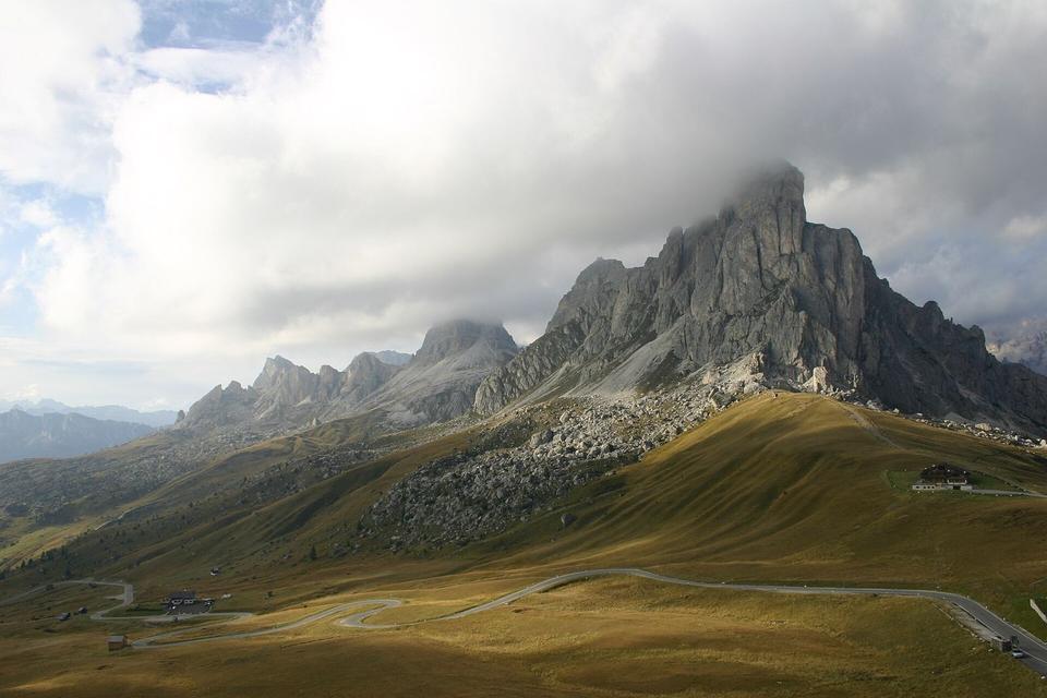 On the road: Giau Pass from Selva di Cadore