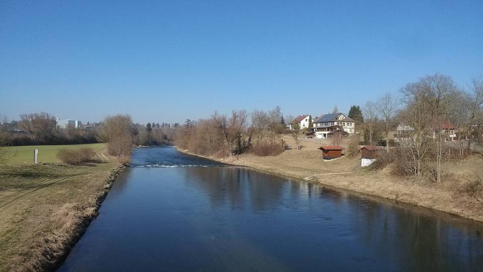 Der Pegel an der Donau bei Berg
