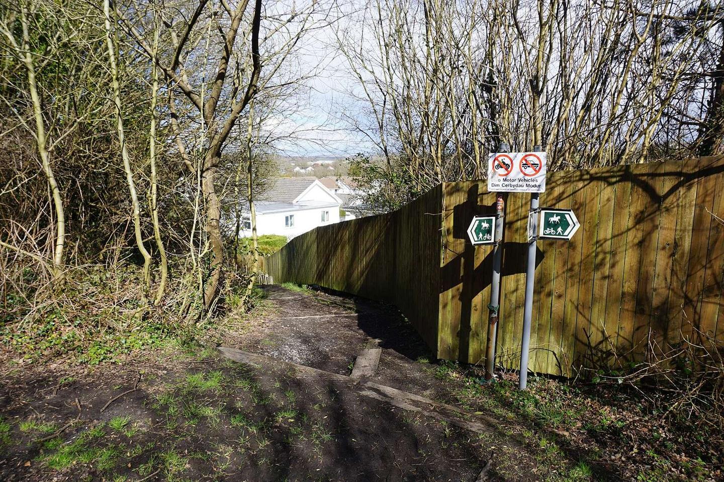 Path on the edge of Gowerton