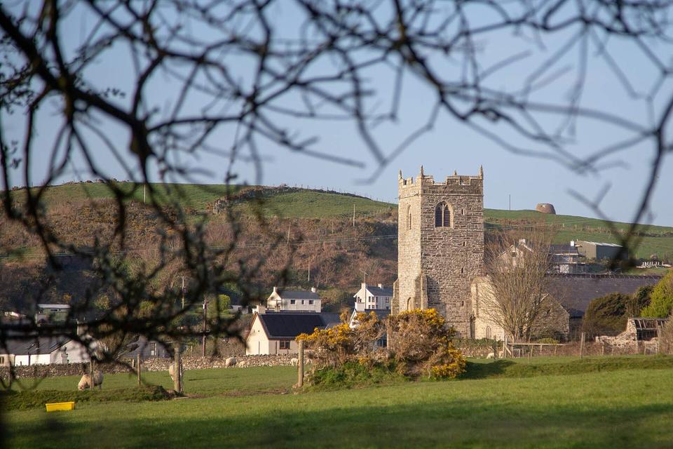 Eglwys St Engan