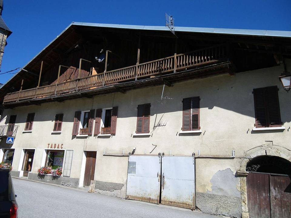 On the road: Signal de Bisanne from Villard-sur-Doron